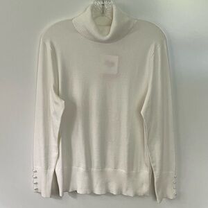 Adyson Parker Elegant Opal White
Fine Gauge Lightweight Turtleneck Sweater